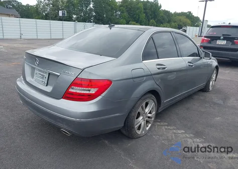 2013 Mercedes-Benz C 300 Luxury 4Matic from USA, damaged, VIN WDDGF8AB3DR273873